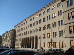 Das Gebäude der StA-Leipzig. Mit ständigen Rechtsbeugungen wird der Kompelx bezahlt und die Daseinsberechtigung untermauert. 